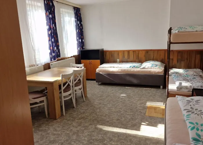 度假居 Modra Jelenec